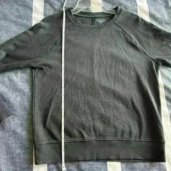Athleta gray Long Sleeve sweatshirt size XS AtLeisure - Picture 6 of 6